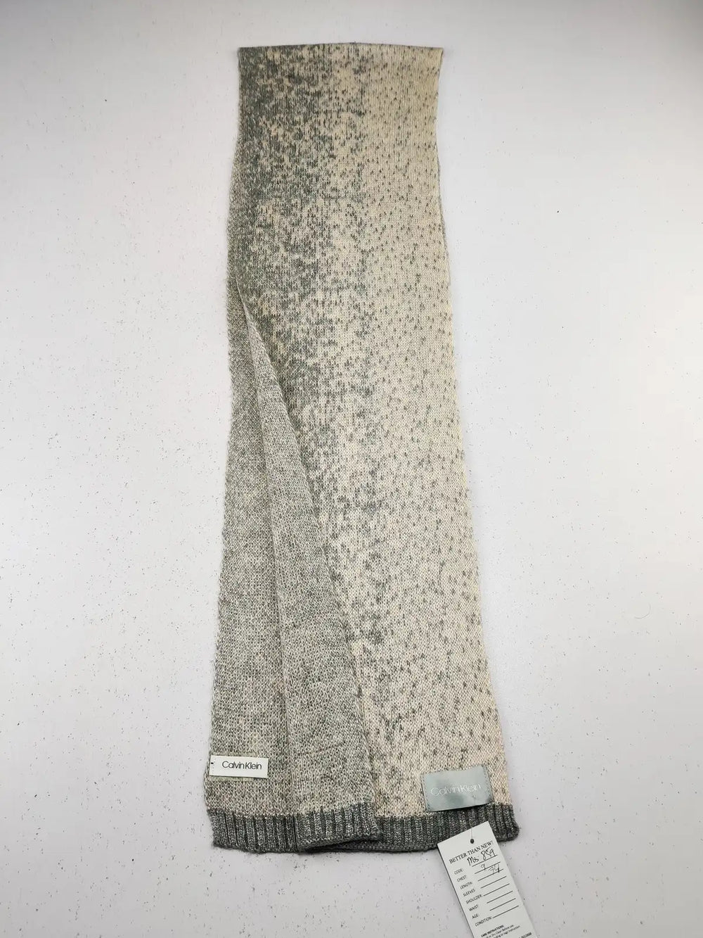 Buy online pre-used pre-loved 100% authentic & Original branded Calvin Klein (MS-859) available in Pakistan. Top international brands avilable.