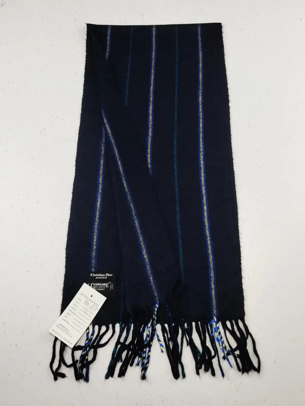 Buy online pre-used pre-loved 100% authentic & Original branded Christian Dior (MS-878) available in Pakistan. Top international brands avilable.