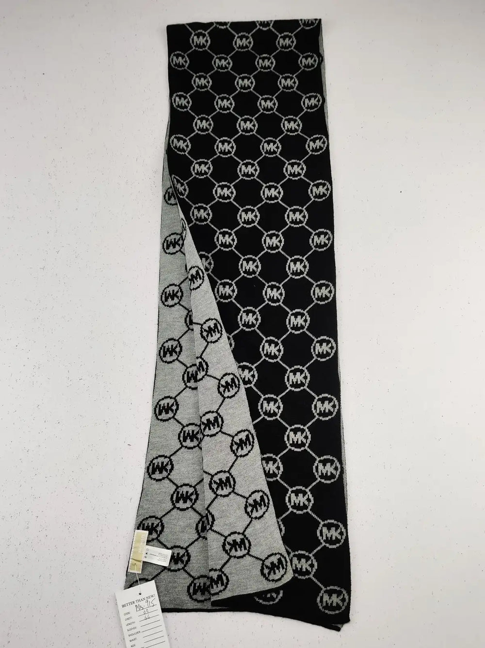 Buy online pre-used pre-loved 100% authentic & Original branded Michael Kors (MS-915) available in Pakistan. Top international brands avilable.