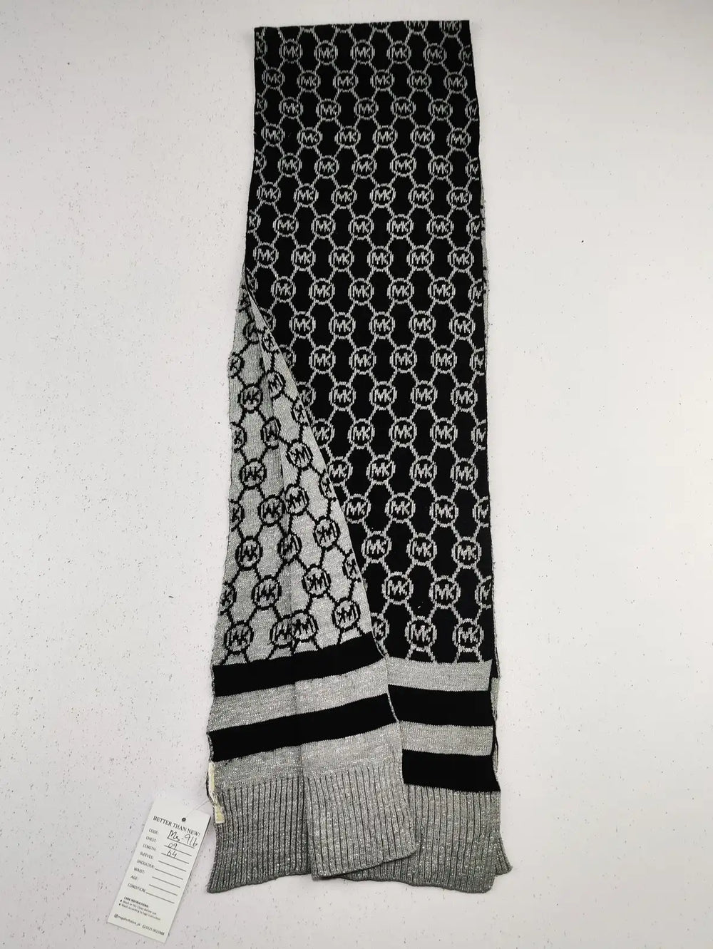 Buy online pre-used pre-loved 100% authentic & Original branded Michael Kors (MS-916) available in Pakistan. Top international brands avilable.