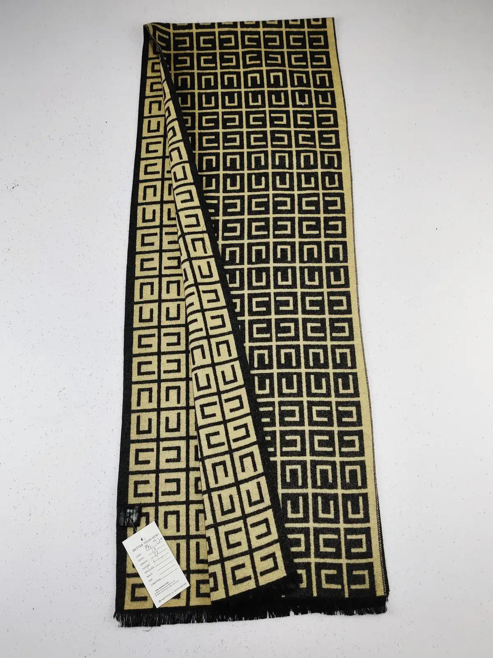 Buy online pre-used pre-loved 100% authentic & Original branded Unknown Brand (MS-920) available in Pakistan. Top international brands avilable.