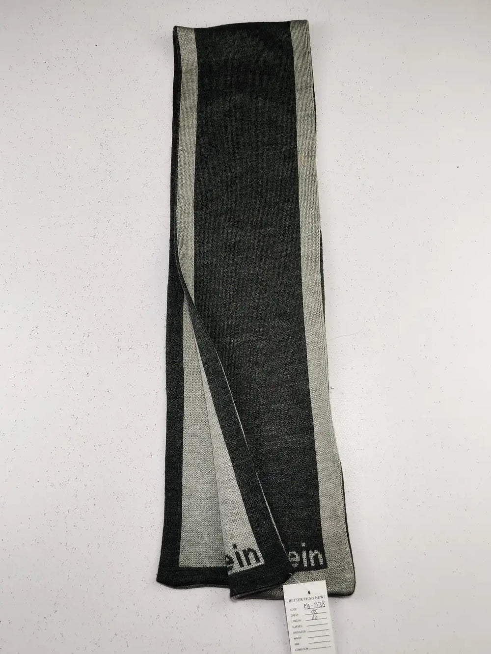 Buy online pre-used pre-loved 100% authentic & Original branded Calvin Klein (MS-938) available in Pakistan. Top international brands avilable.