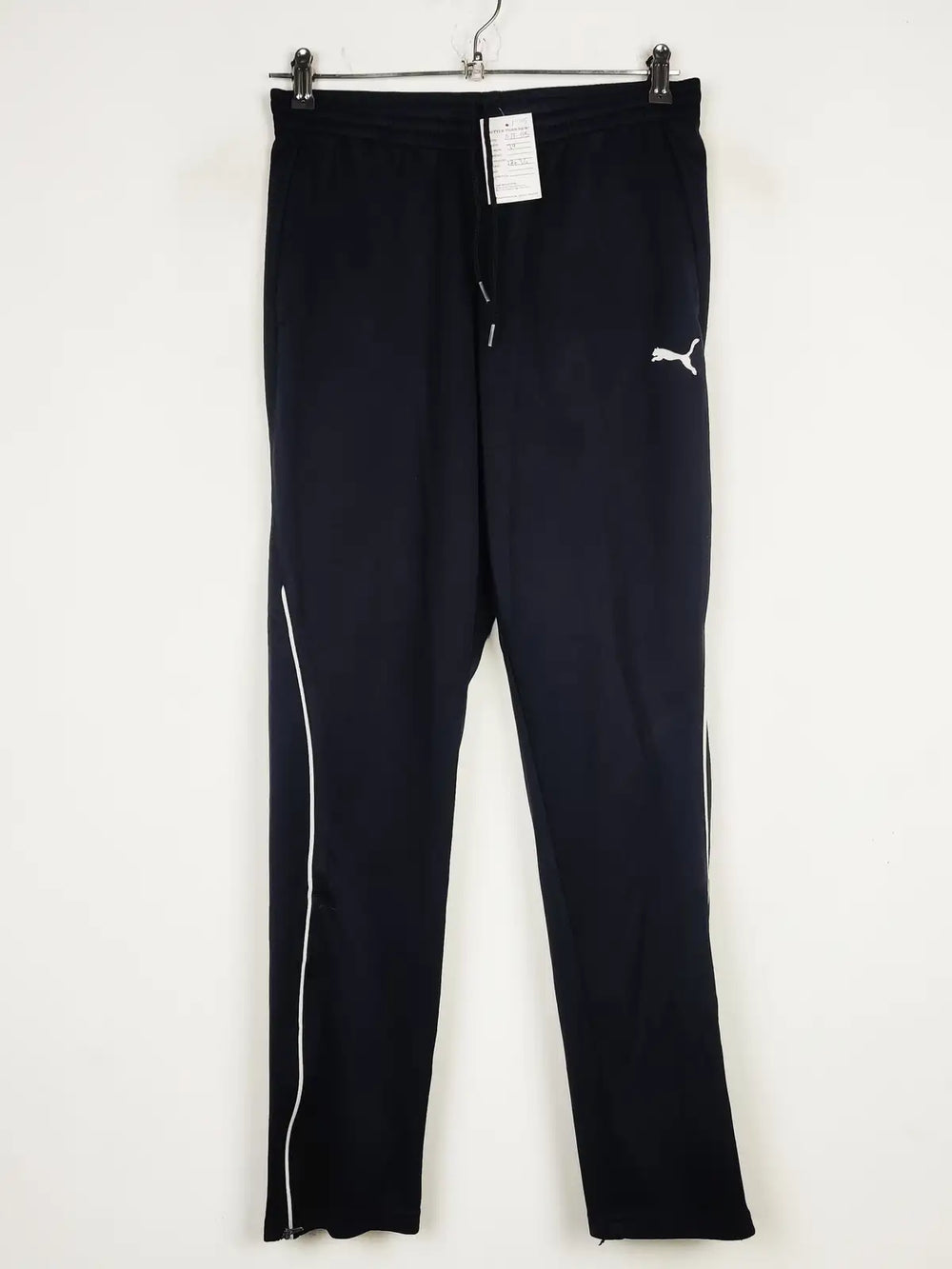 Buy online pre-used pre-loved 100% authentic & Original branded Puma (MT-1005) available in Pakistan. Top international brands avilable.