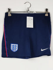 Buy online pre-used pre-loved 100% authentic & Original branded Nike (MT-1128) available in Pakistan. Top international brands avilable.