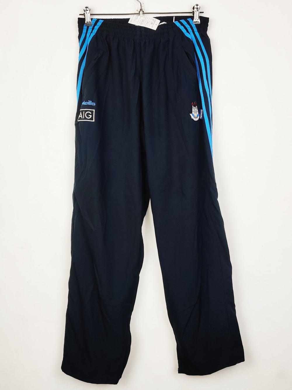 Buy online pre-used pre-loved 100% authentic & Original branded O'Neill (MT-1216) available in Pakistan. Top international brands avilable.