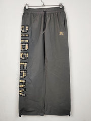 Buy online pre-used pre-loved 100% authentic & Original branded Burberry (MT-1229) available in Pakistan. Top international brands avilable.