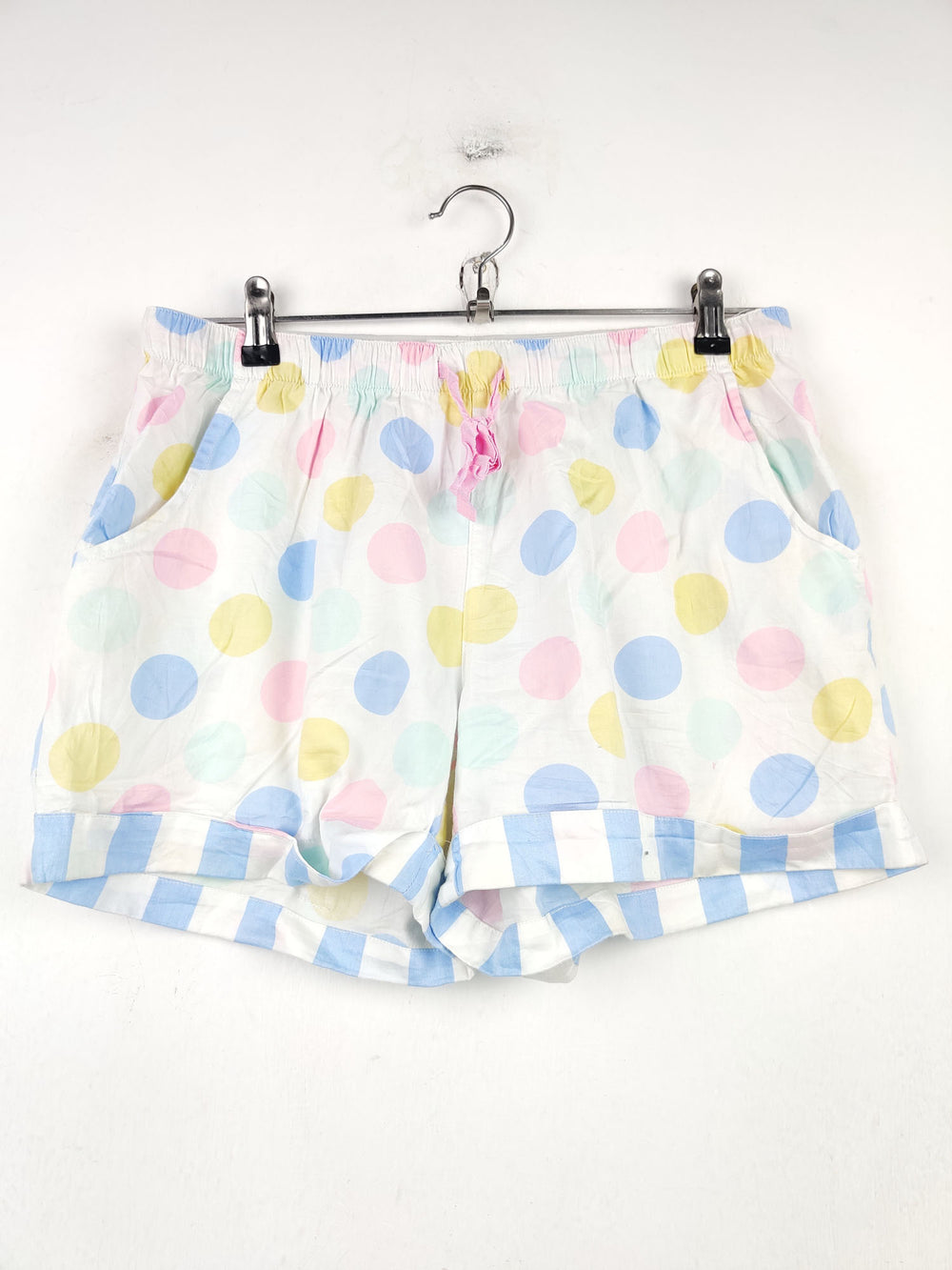 Buy online pre-used pre-loved 100% authentic & Original branded Peterarexander (NL-1060) available in Pakistan. Top international brands avilable.