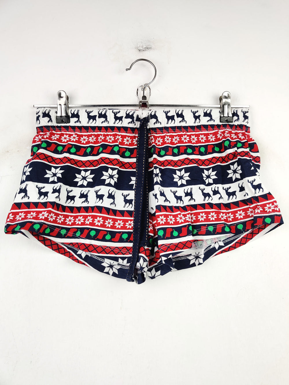 Buy online pre-used pre-loved 100% authentic & Original branded Love To Lounge (NL-1064) available in Pakistan. Top international brands avilable.