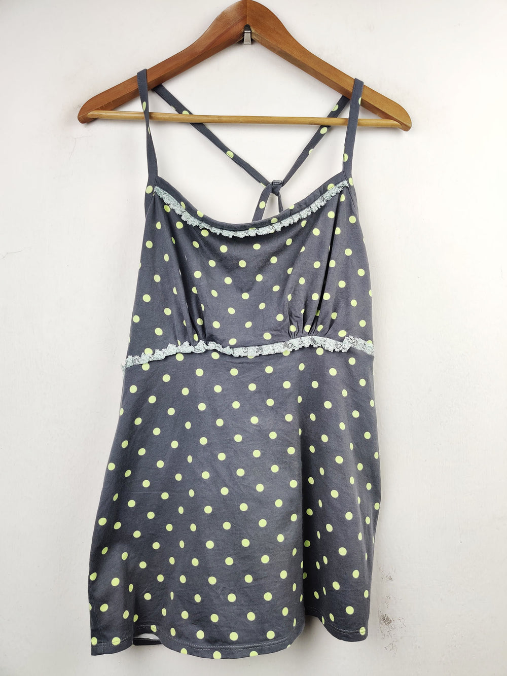 Buy online pre-used pre-loved 100% authentic & Original branded Unknown Brand (NL-1101) available in Pakistan. Top international brands avilable.