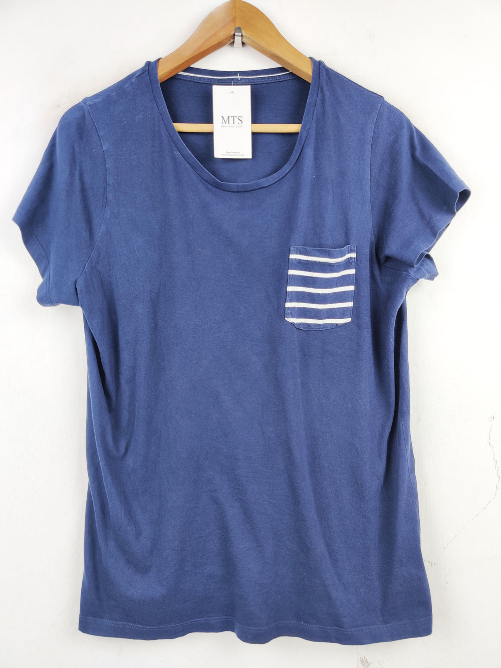 Buy online pre-used pre-loved 100% authentic & Original branded F&F (NL-1133) available in Pakistan. Top international brands avilable.