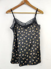 Buy online pre-used pre-loved 100% authentic & Original branded Tezenis (NL-1136) available in Pakistan. Top international brands avilable.