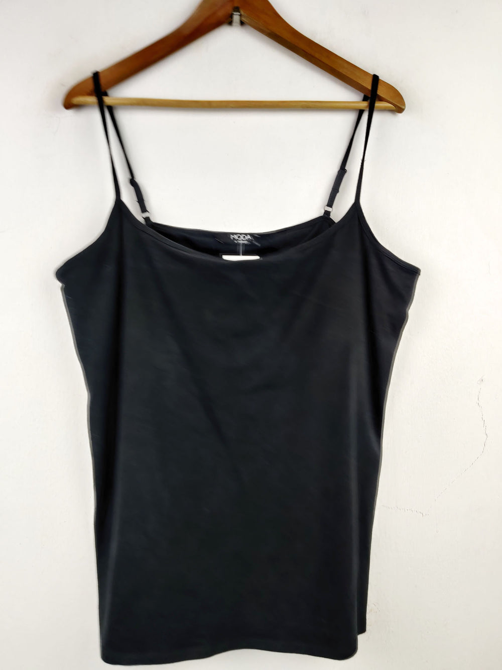 Buy online pre-used pre-loved 100% authentic & Original branded George (NL-1137) available in Pakistan. Top international brands avilable.