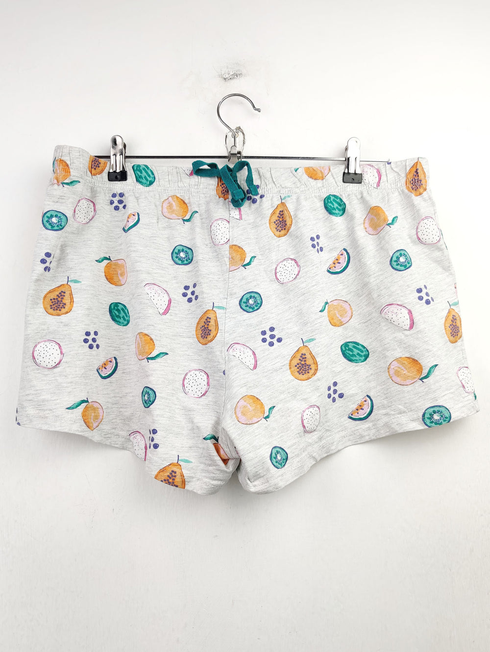 Buy online pre-used pre-loved 100% authentic & Original branded George (NL-1246) available in Pakistan. Top international brands avilable.