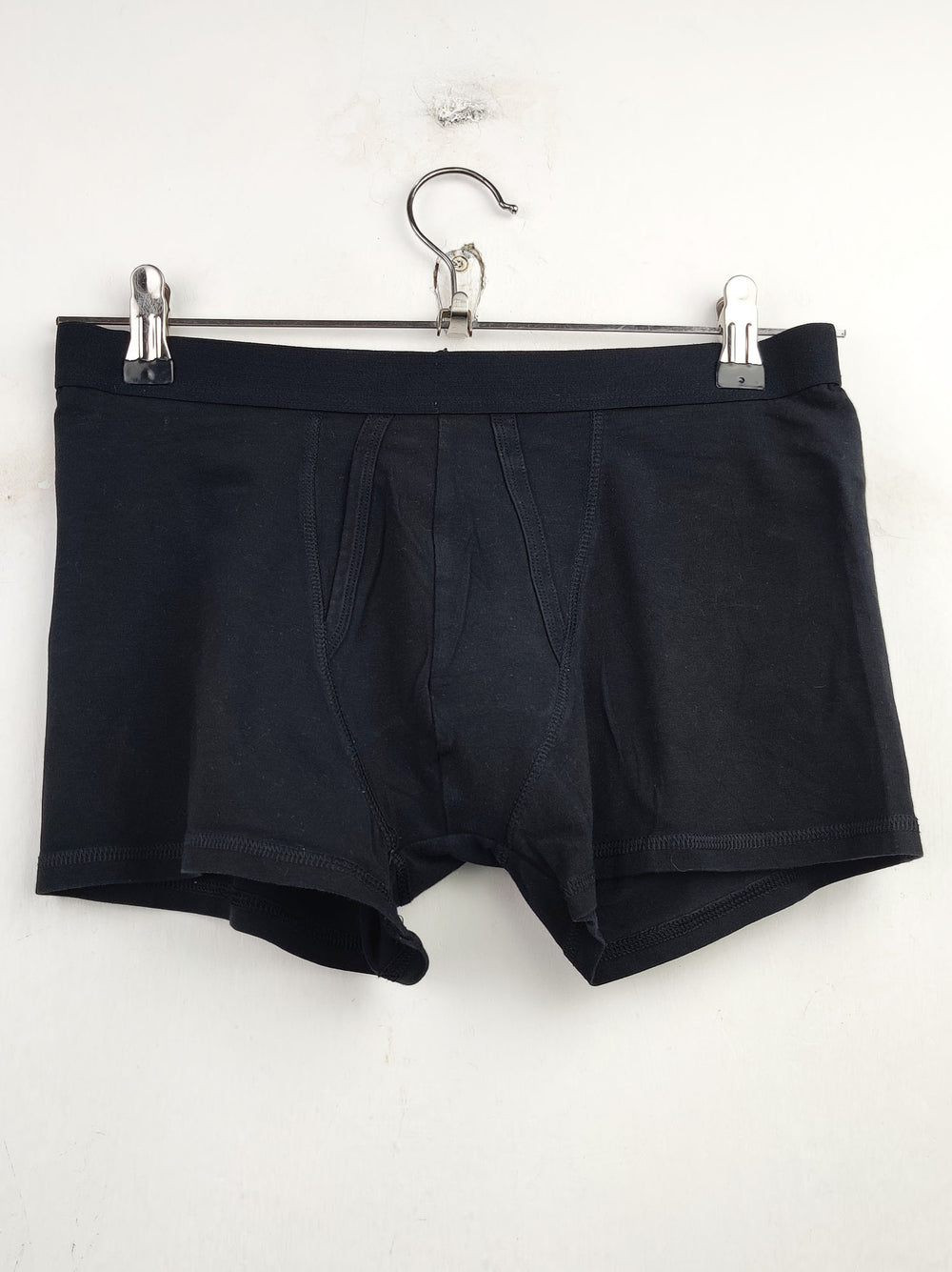 Buy online pre-used pre-loved 100% authentic & Original branded Nutmeg (NL-1265) available in Pakistan. Top international brands avilable.