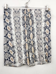 Buy online pre-used pre-loved 100% authentic & Original branded Pretty Little Thing (NL-1277) available in Pakistan. Top international brands avilable.