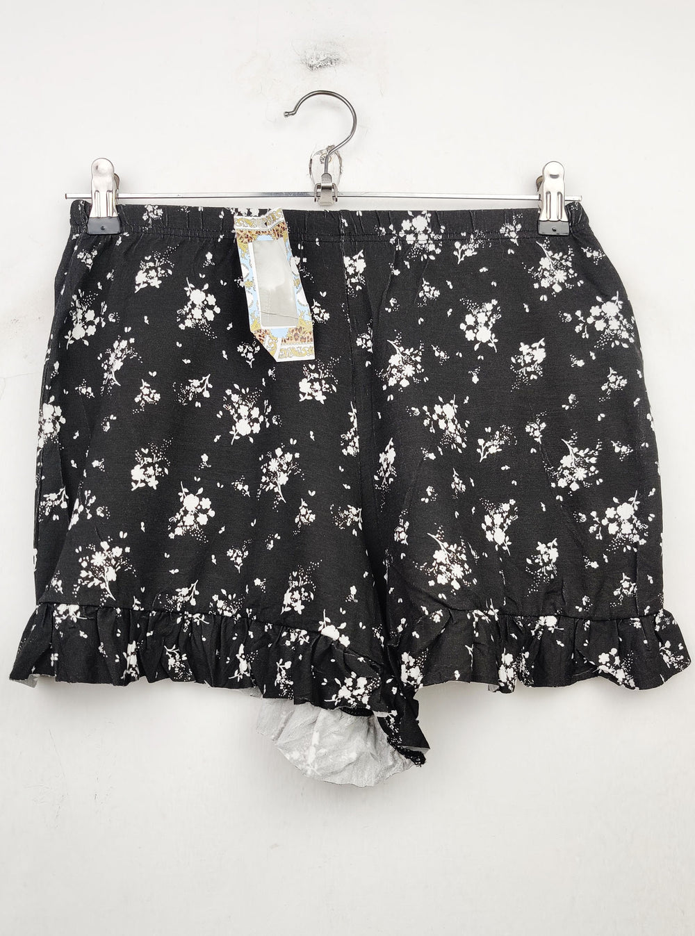 Buy online pre-used pre-loved 100% authentic & Original branded Boohoo (NL-1282) available in Pakistan. Top international brands avilable.