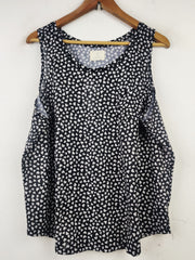 Buy online pre-used pre-loved 100% authentic & Original branded Time To Dream (NL-1532) available in Pakistan. Top international brands avilable.