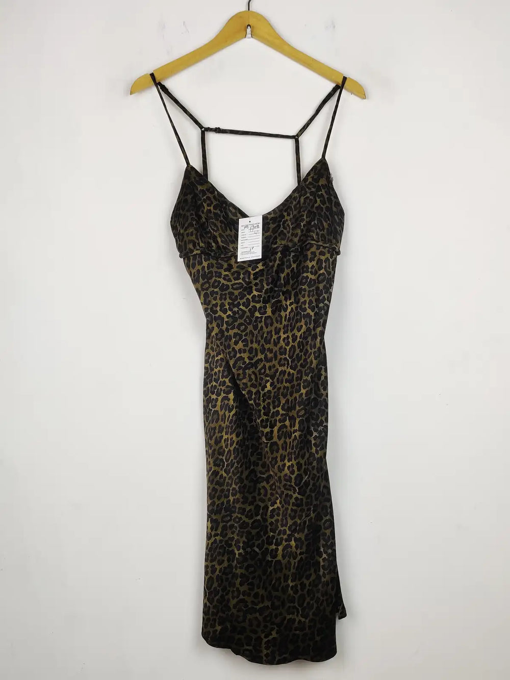 Buy online pre-used pre-loved 100% authentic & Original branded Primark (NL-1708) available in Pakistan. Top international brands avilable.