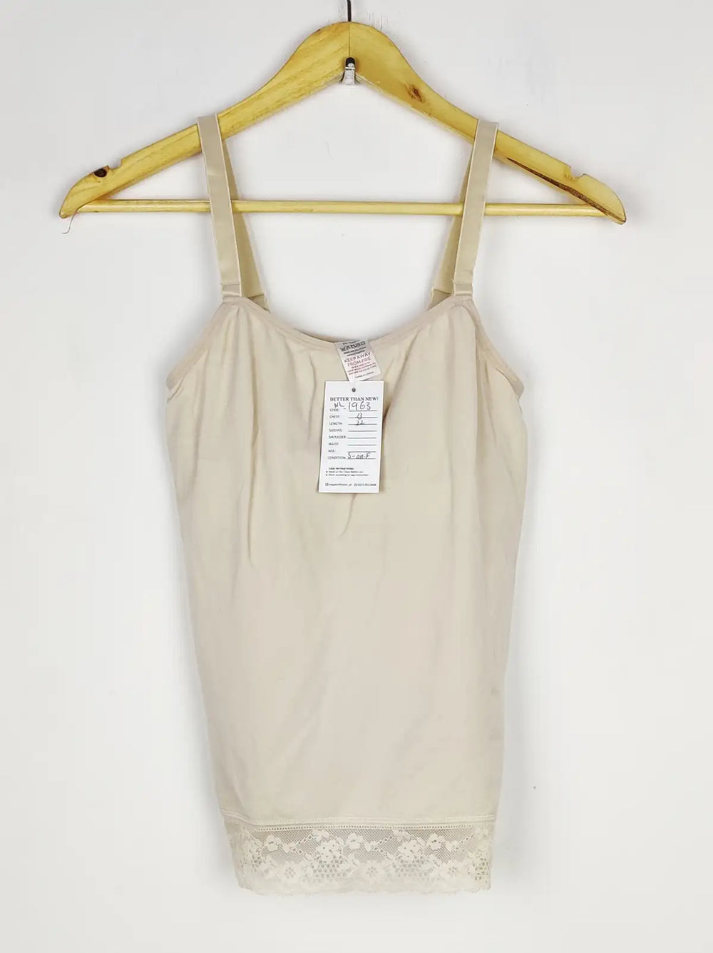 Buy online pre-used pre-loved 100% authentic & Original branded Unknown Brand (NL-1963) available in Pakistan. Top international brands avilable.