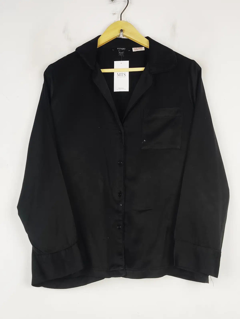 Buy online pre-used pre-loved 100% authentic & Original branded Esmara (NL-2155) available in Pakistan. Top international brands avilable.