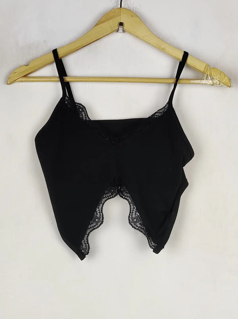 Buy online pre-used pre-loved 100% authentic & Original branded Unknown Brand (NL-2224) available in Pakistan. Top international brands avilable.