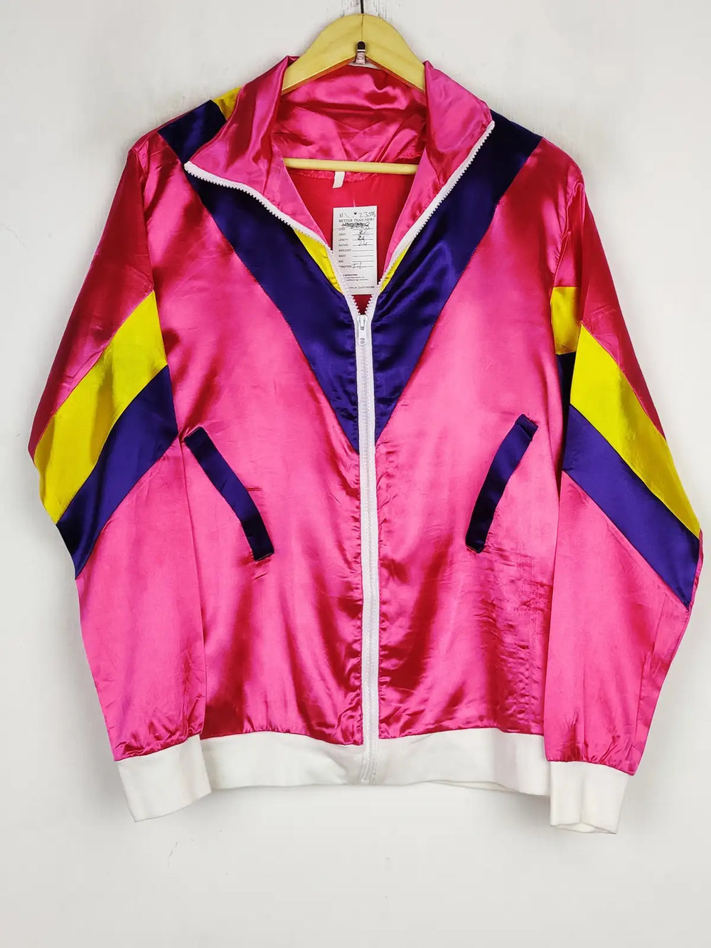 Buy online pre-used pre-loved 100% authentic & Original branded Unknown Brand (NL-2358) available in Pakistan. Top international brands avilable.