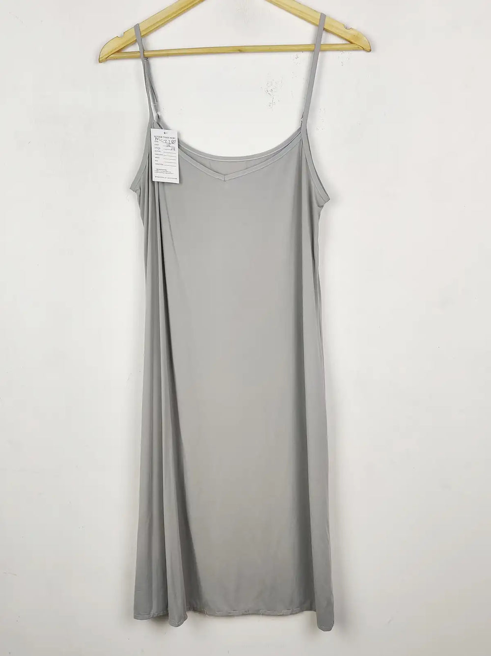 Buy online pre-used pre-loved 100% authentic & Original branded Unknown Brand (NL-2380) available in Pakistan. Top international brands avilable.