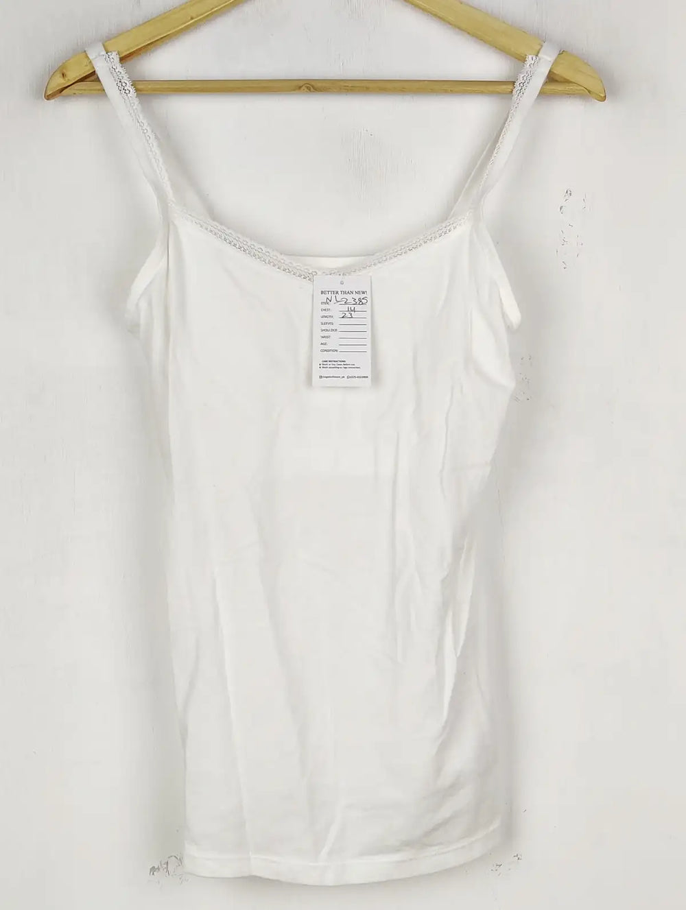 Buy online pre-used pre-loved 100% authentic & Original branded Unknown Brand (NL-2385) available in Pakistan. Top international brands avilable.