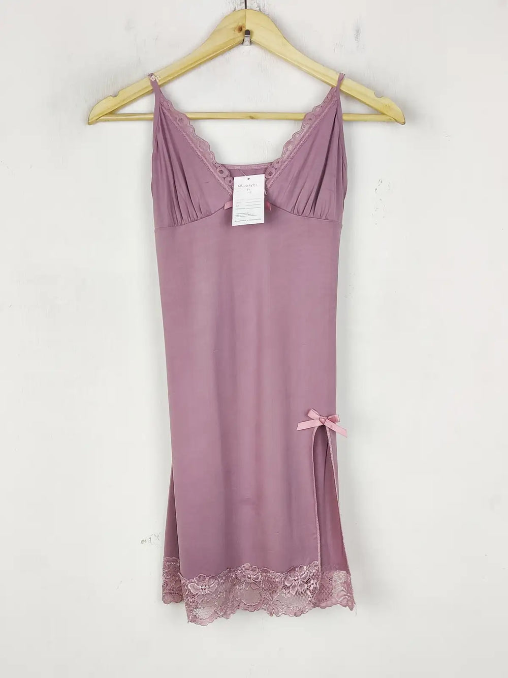 Buy online pre-used pre-loved 100% authentic & Original branded Unknown Brand (NL-2421) available in Pakistan. Top international brands avilable.