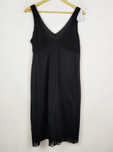 Buy online pre-used pre-loved 100% authentic & Original branded Unknown Brand (NL-2673) available in Pakistan. Top international brands avilable.
