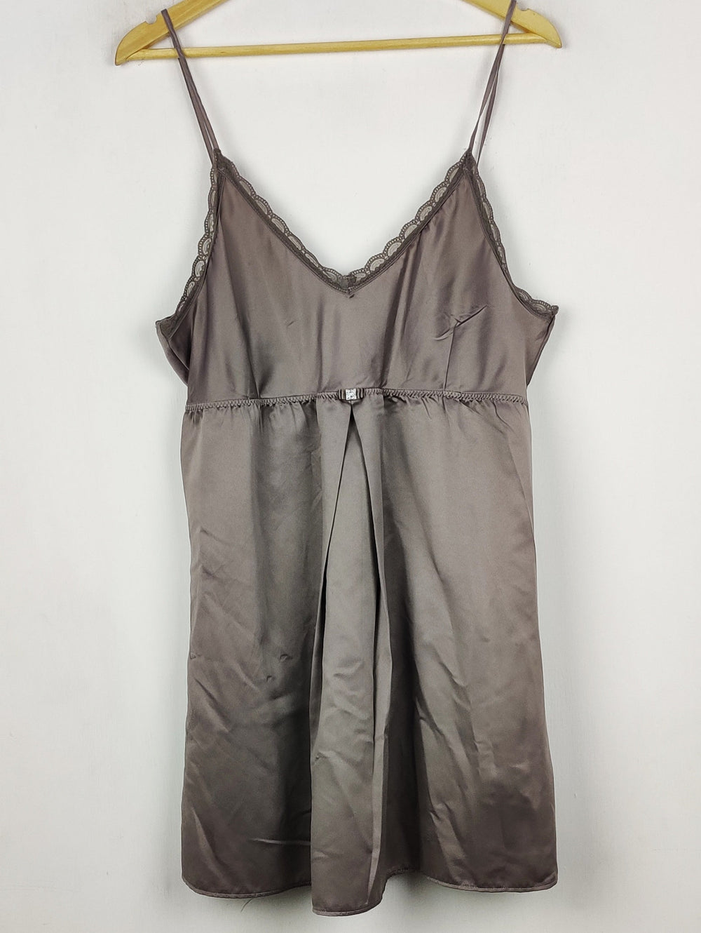Buy online pre-used pre-loved 100% authentic & Original branded Secret Possessions (NL-2726) available in Pakistan. Top international brands avilable.