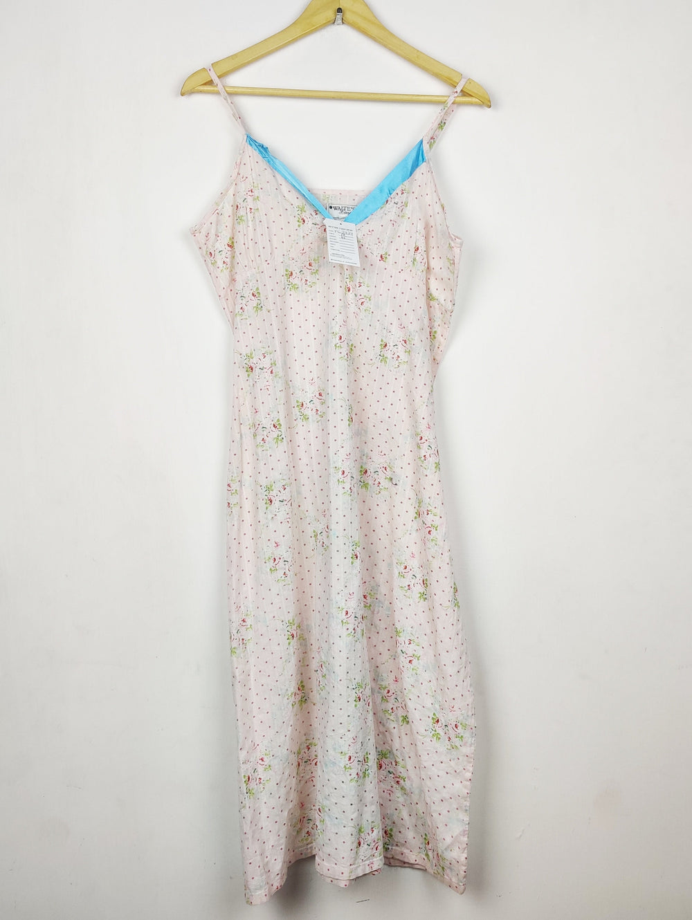 Buy online pre-used pre-loved 100% authentic & Original branded Waites`S Lingerie (NL-2774) available in Pakistan. Top international brands avilable.