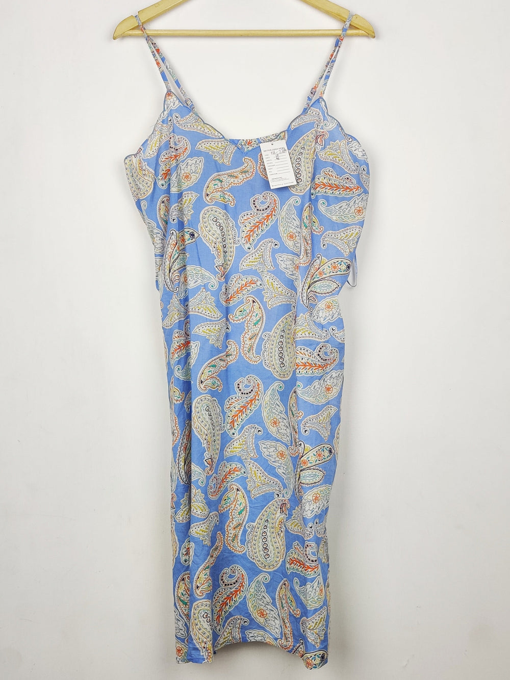 Buy online pre-used pre-loved 100% authentic & Original branded Unknown Brand (NL-2784) available in Pakistan. Top international brands avilable.