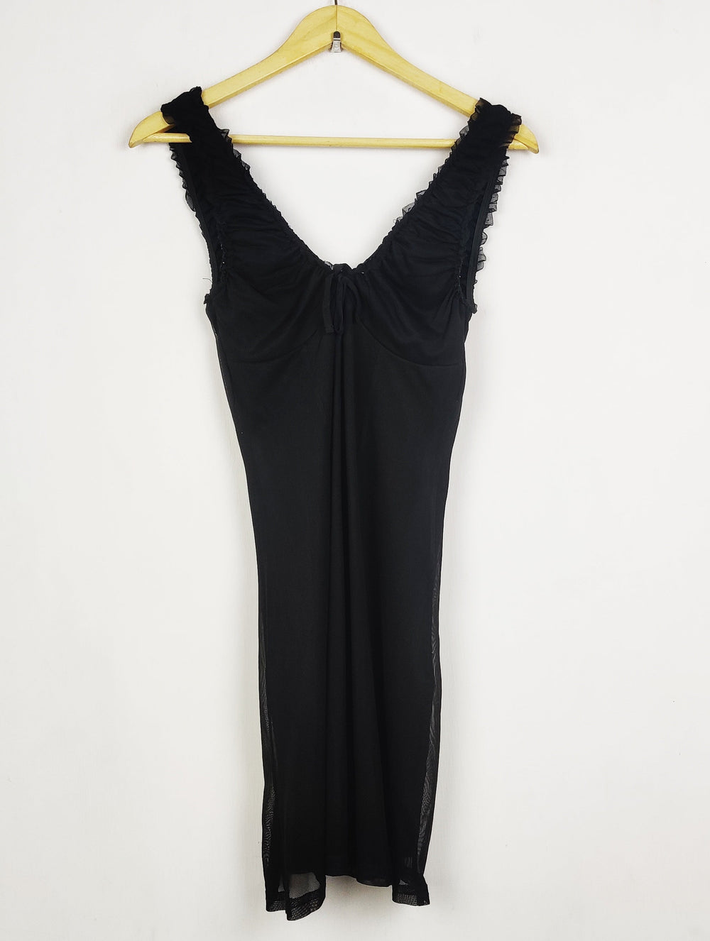 Buy online pre-used pre-loved 100% authentic & Original branded Unknown Brand (NL-2822) available in Pakistan. Top international brands avilable.