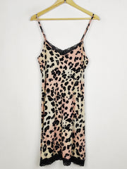 Buy online pre-used pre-loved 100% authentic & Original branded Love To Lounge (NL-2828) available in Pakistan. Top international brands avilable.