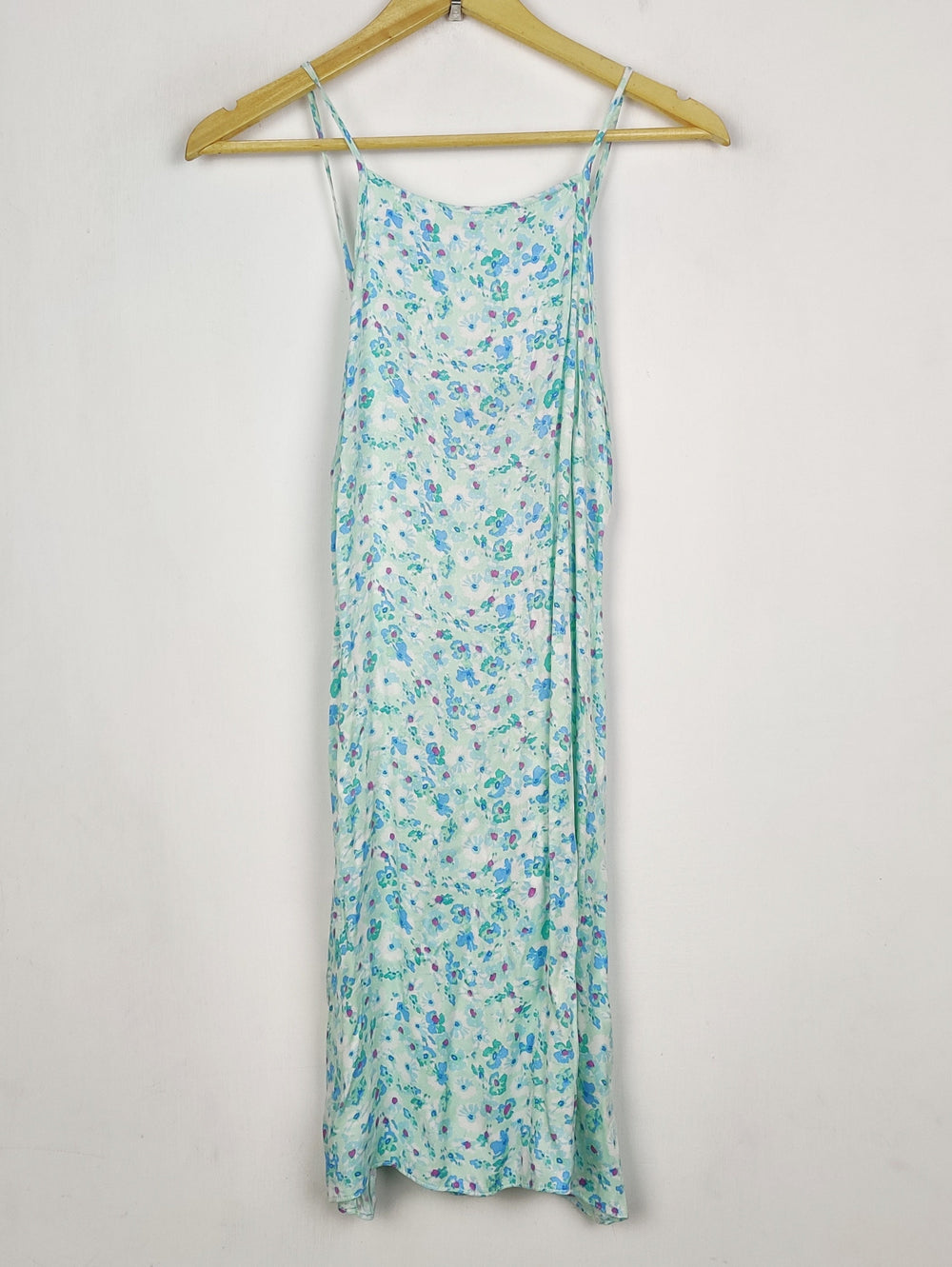Buy online pre-used pre-loved 100% authentic & Original branded Primark (NL-2842) available in Pakistan. Top international brands avilable.