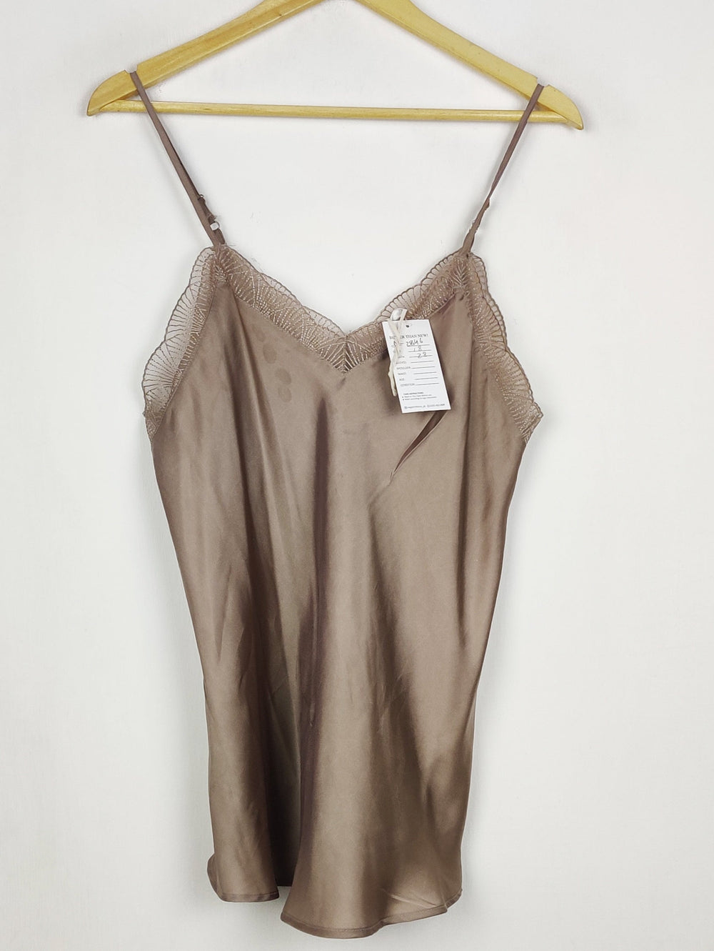 Buy online pre-used pre-loved 100% authentic & Original branded Primark (NL-2846) available in Pakistan. Top international brands avilable.