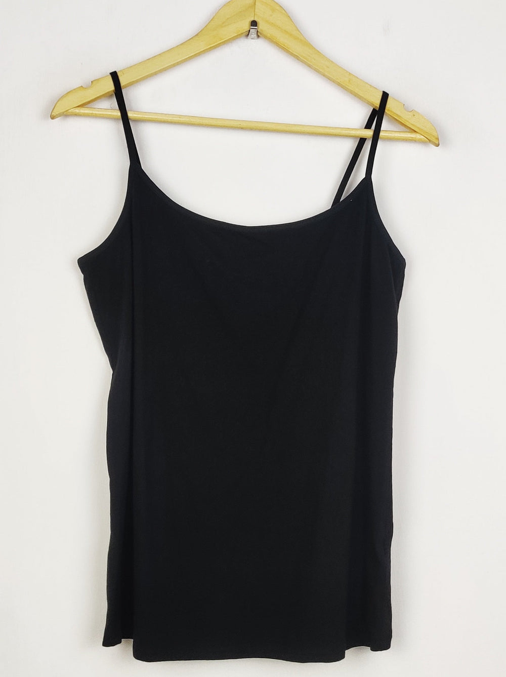Buy online pre-used pre-loved 100% authentic & Original branded Marks & Spencer (NL-2853) available in Pakistan. Top international brands avilable.
