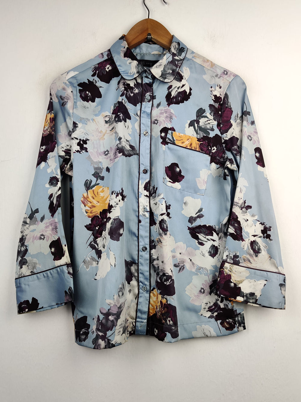 Buy online pre-used pre-loved 100% authentic & Original branded Marks & Spencer (NL-437) available in Pakistan. Top international brands avilable.