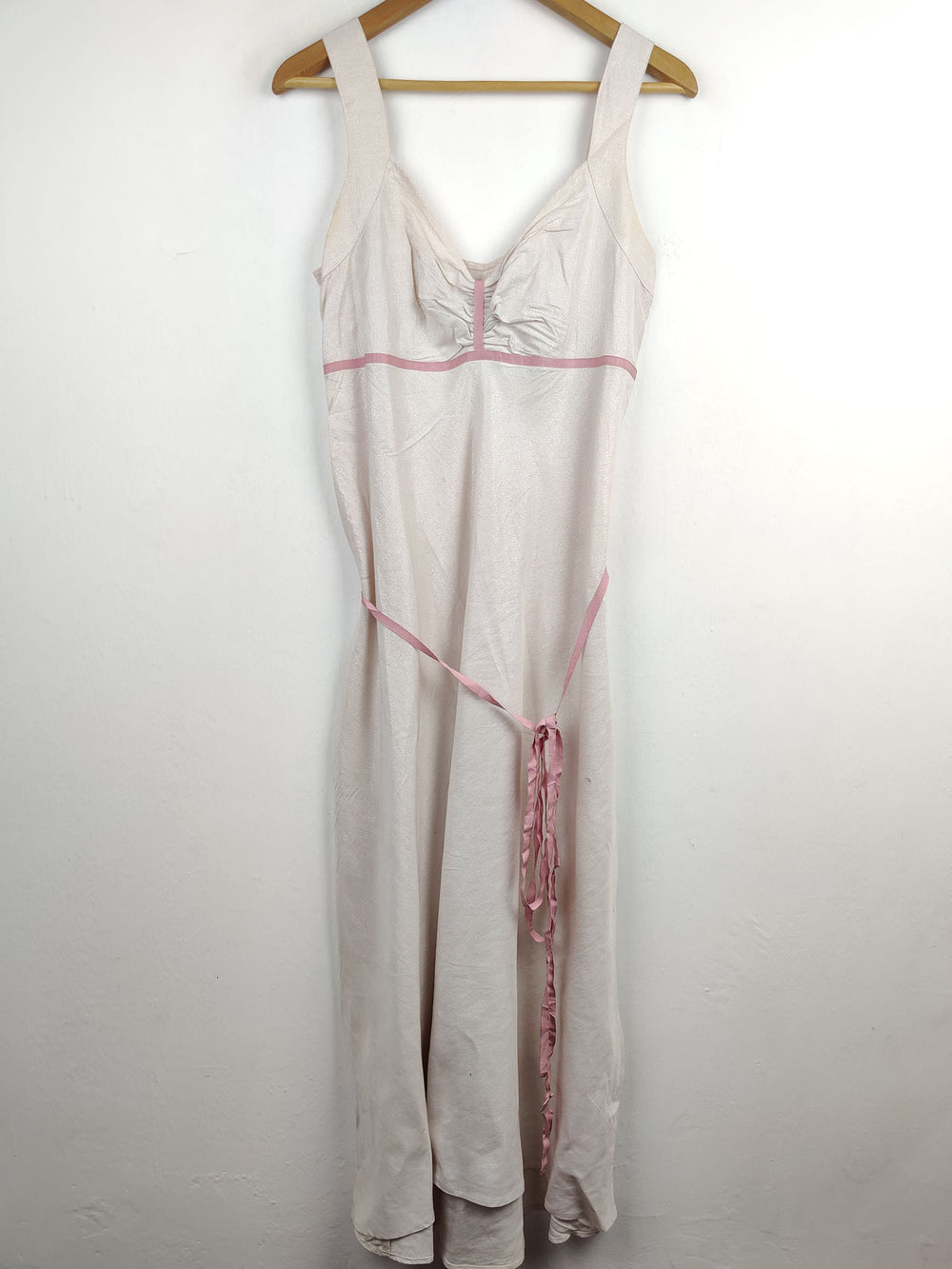 Buy online pre-used pre-loved 100% authentic & Original branded Rmes (NL-467) available in Pakistan. Top international brands avilable.