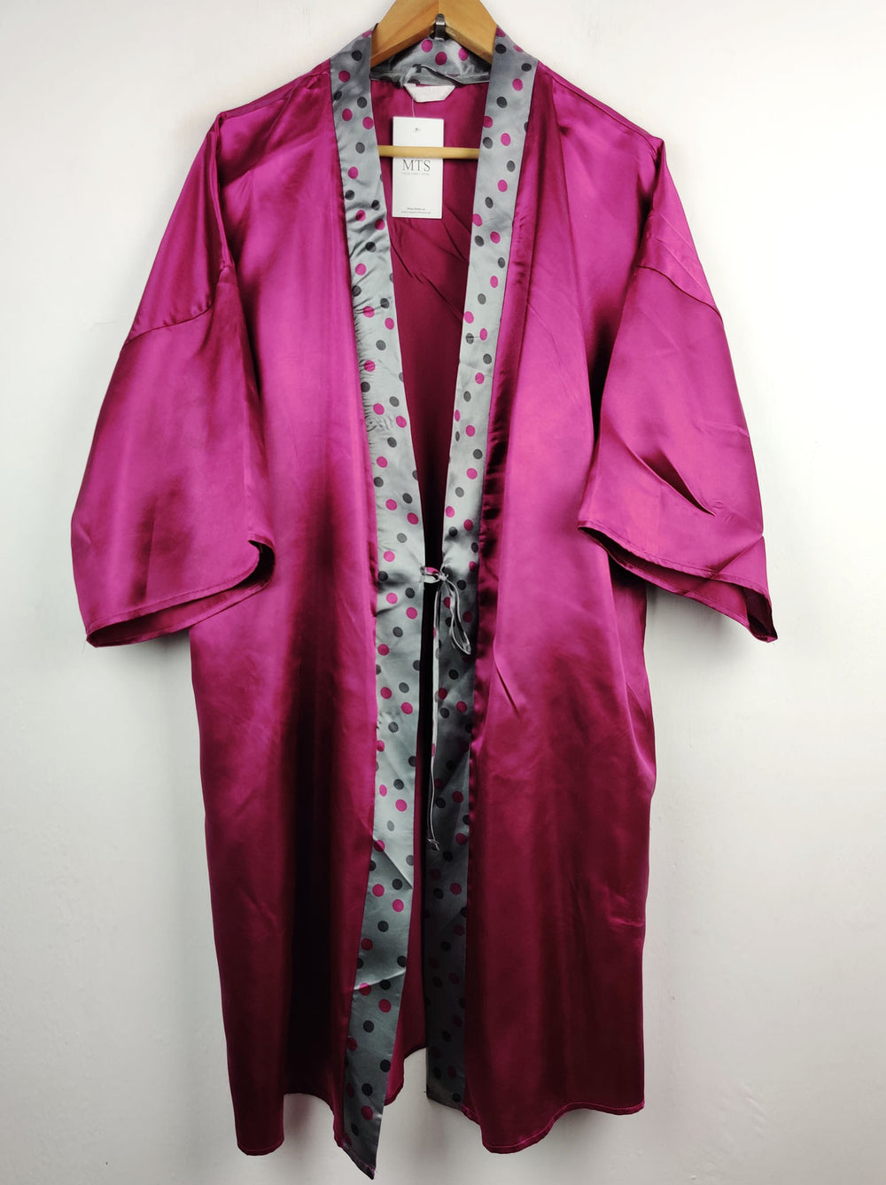 Buy online pre-used pre-loved 100% authentic & Original branded Good Night (NL-473) available in Pakistan. Top international brands avilable.