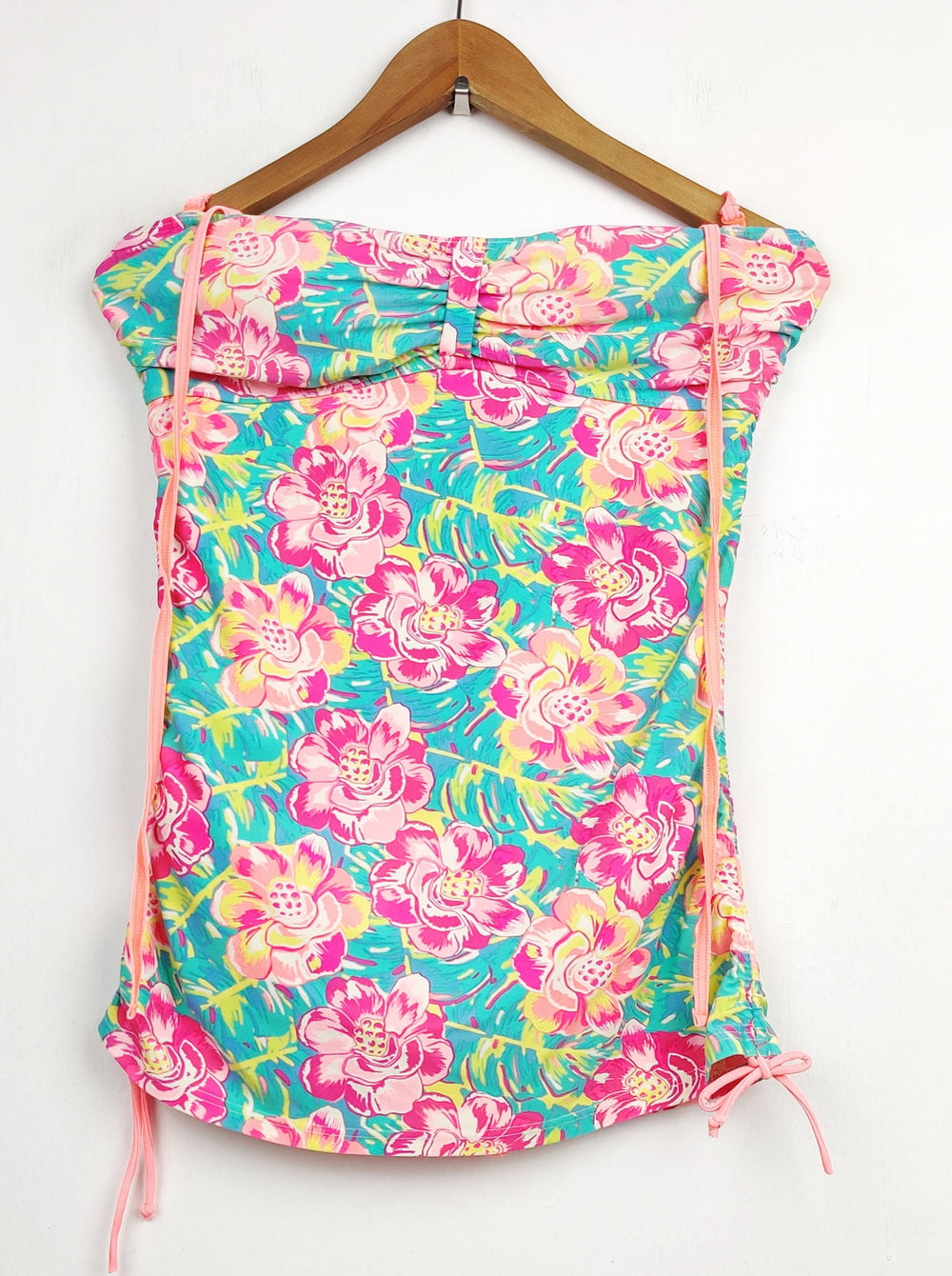 Buy online pre-used pre-loved 100% authentic & Original branded Unknown Brand (NL-536) available in Pakistan. Top international brands avilable.