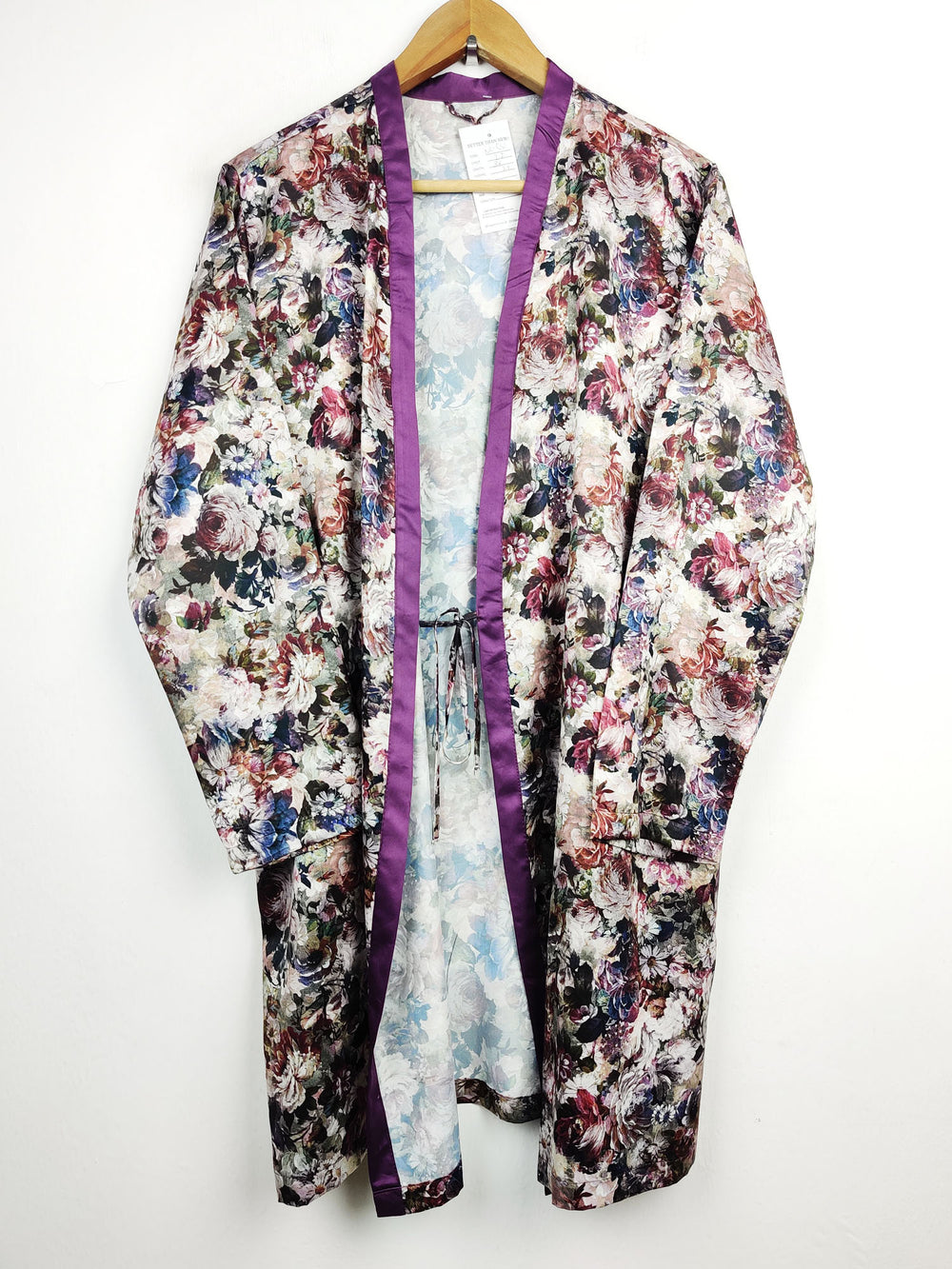 Buy online pre-used pre-loved 100% authentic & Original branded Unknown Brand (NL-551) available in Pakistan. Top international brands avilable.