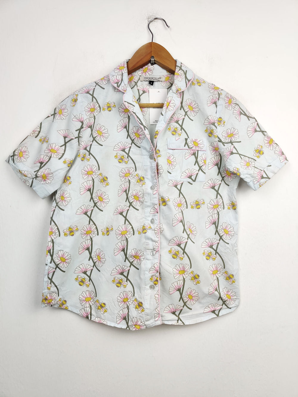 Buy online pre-used pre-loved 100% authentic & Original branded Their Nibs (NL-609) available in Pakistan. Top international brands avilable.