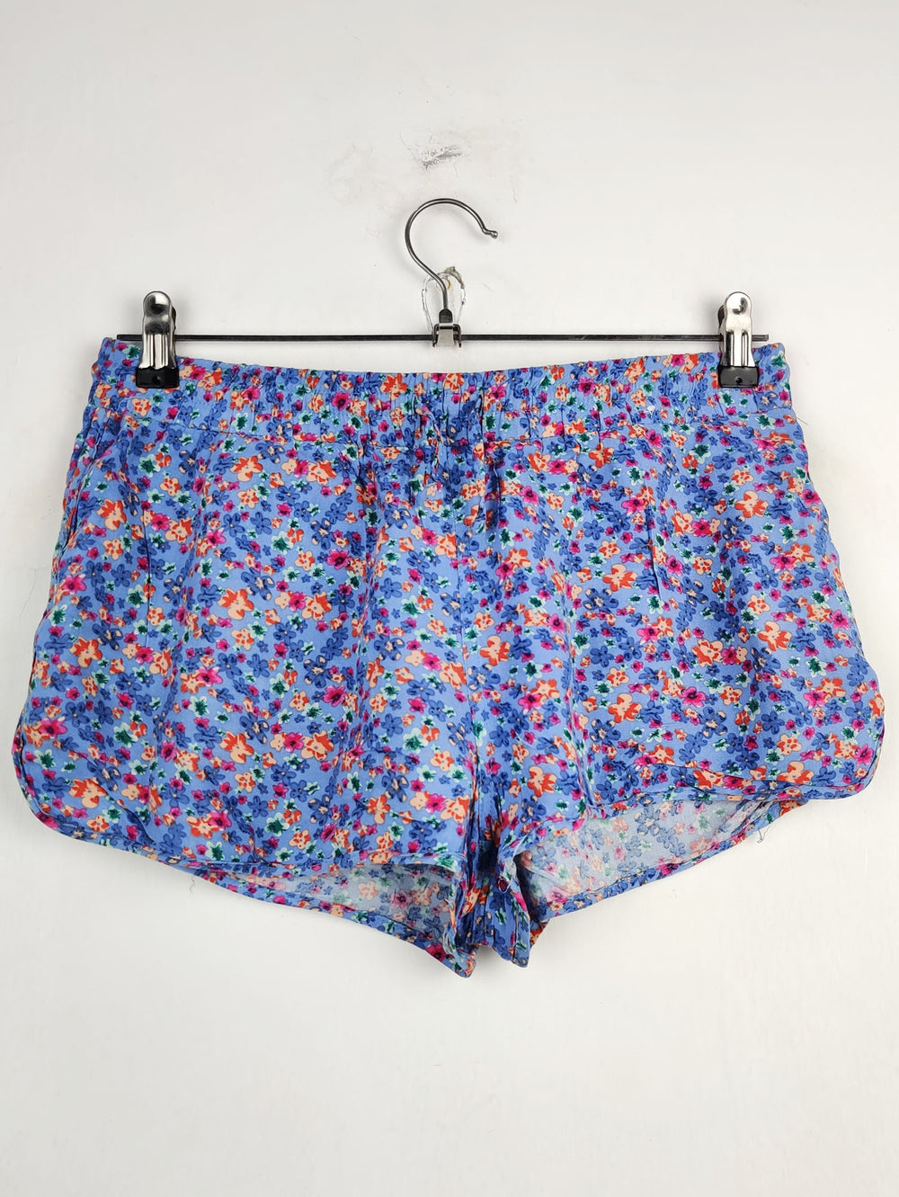 Buy online pre-used pre-loved 100% authentic & Original branded Denim C0 (NL-657) available in Pakistan. Top international brands avilable.