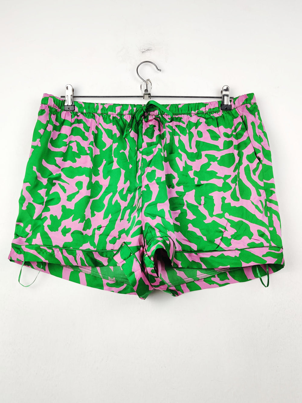 Buy online pre-used pre-loved 100% authentic & Original branded Primark (NL-703) available in Pakistan. Top international brands avilable.