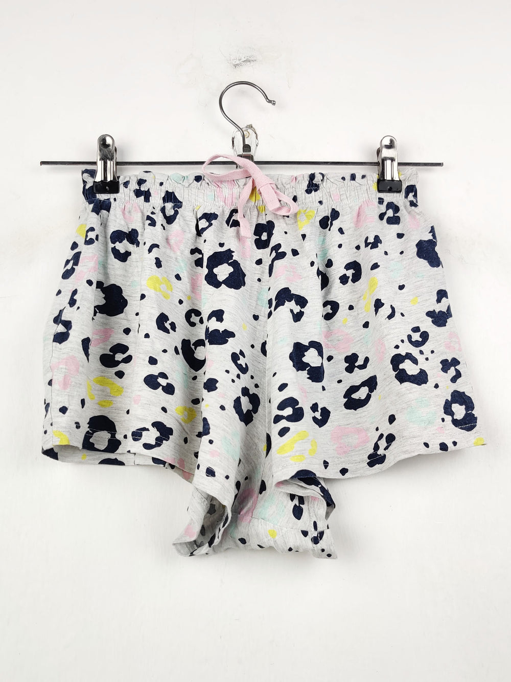 Buy online pre-used pre-loved 100% authentic & Original branded George (NL-717) available in Pakistan. Top international brands avilable.