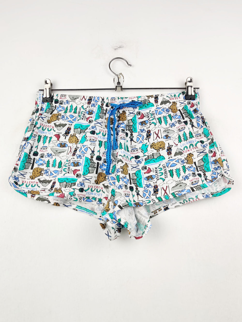 Buy online pre-used pre-loved 100% authentic & Original branded Love To Lounge (NL-747) available in Pakistan. Top international brands avilable.