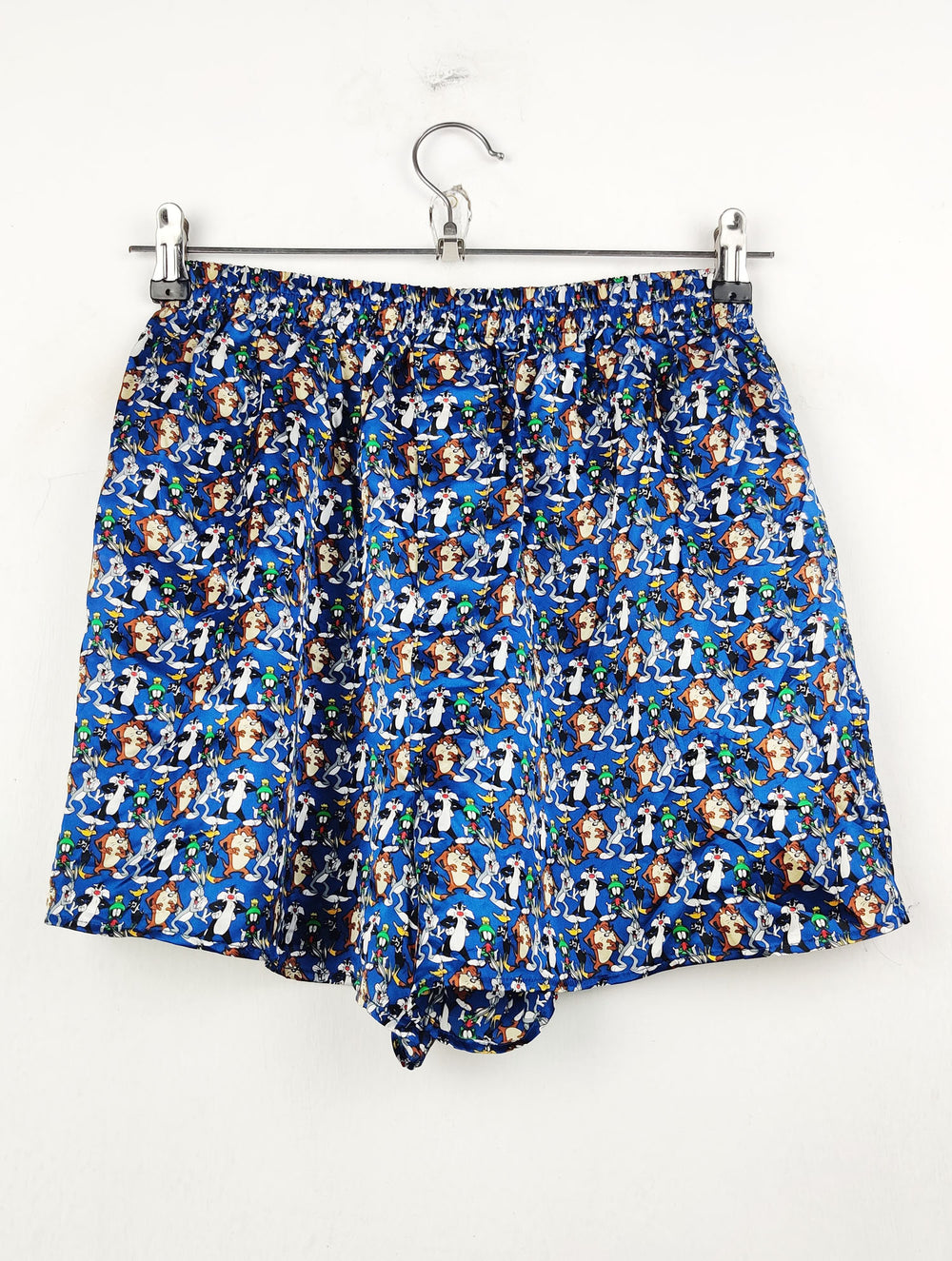 Buy online pre-used pre-loved 100% authentic & Original branded Looney Tunes (NL-760) available in Pakistan. Top international brands avilable.