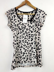 Buy online pre-used pre-loved 100% authentic & Original branded Dorothy Perkins (NL-778) available in Pakistan. Top international brands avilable.